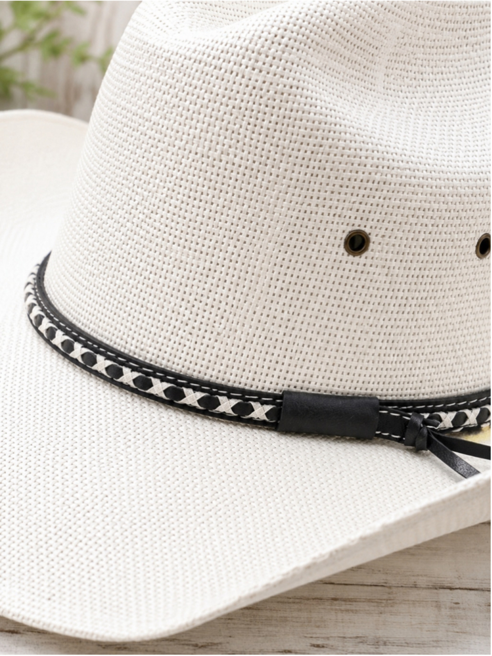 New White Straw Cowboy Hat – Cattleman Crease 4.1” Wide Brim – XL/XXL - Picture 6 of 9